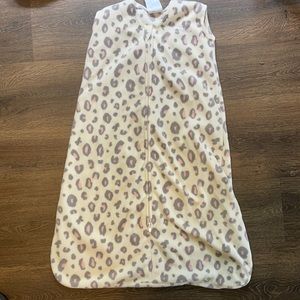 EUC Fleece Halo Sleepsack size Medium 6-12 months